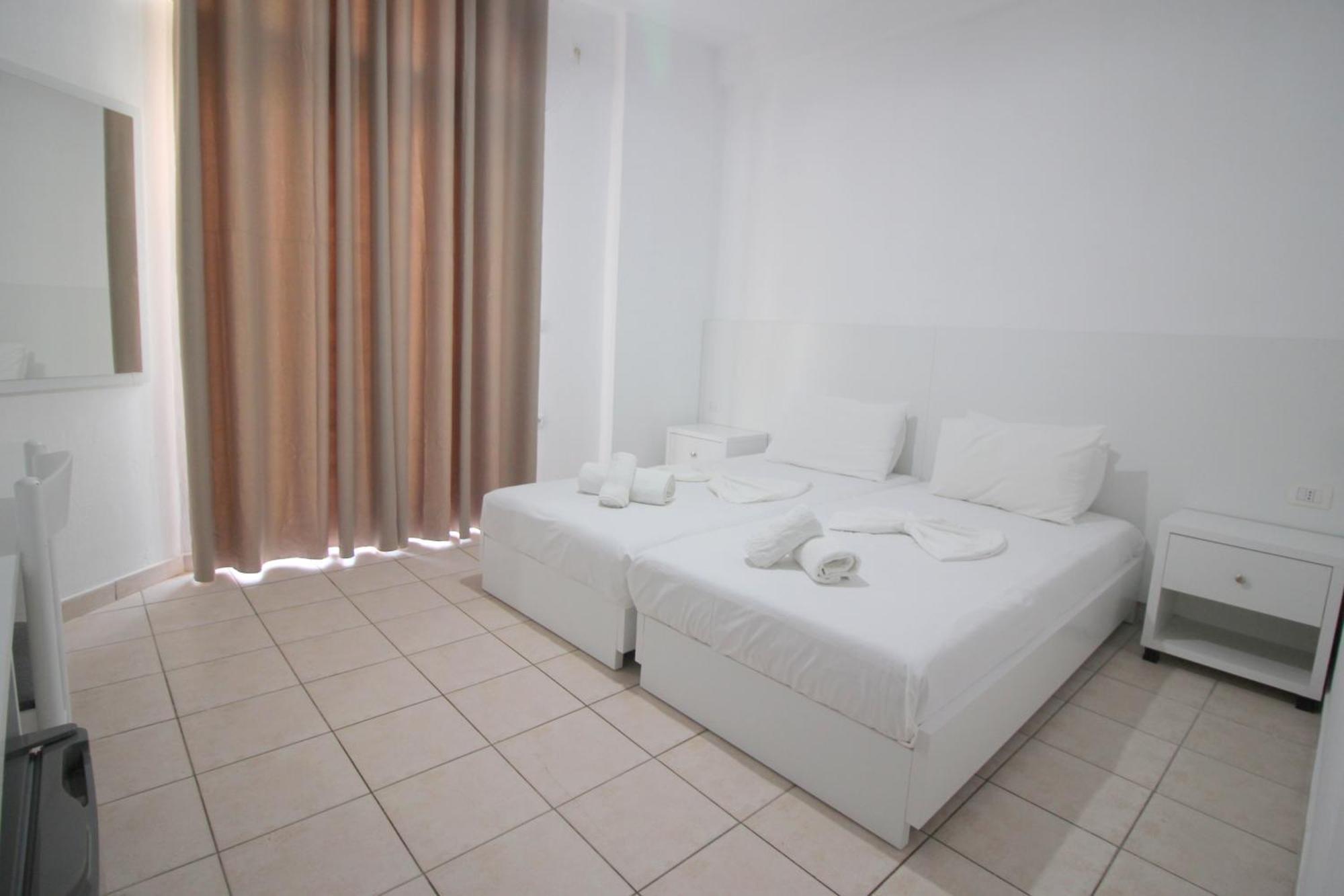 Hotel Ceka Sarande Exterior photo