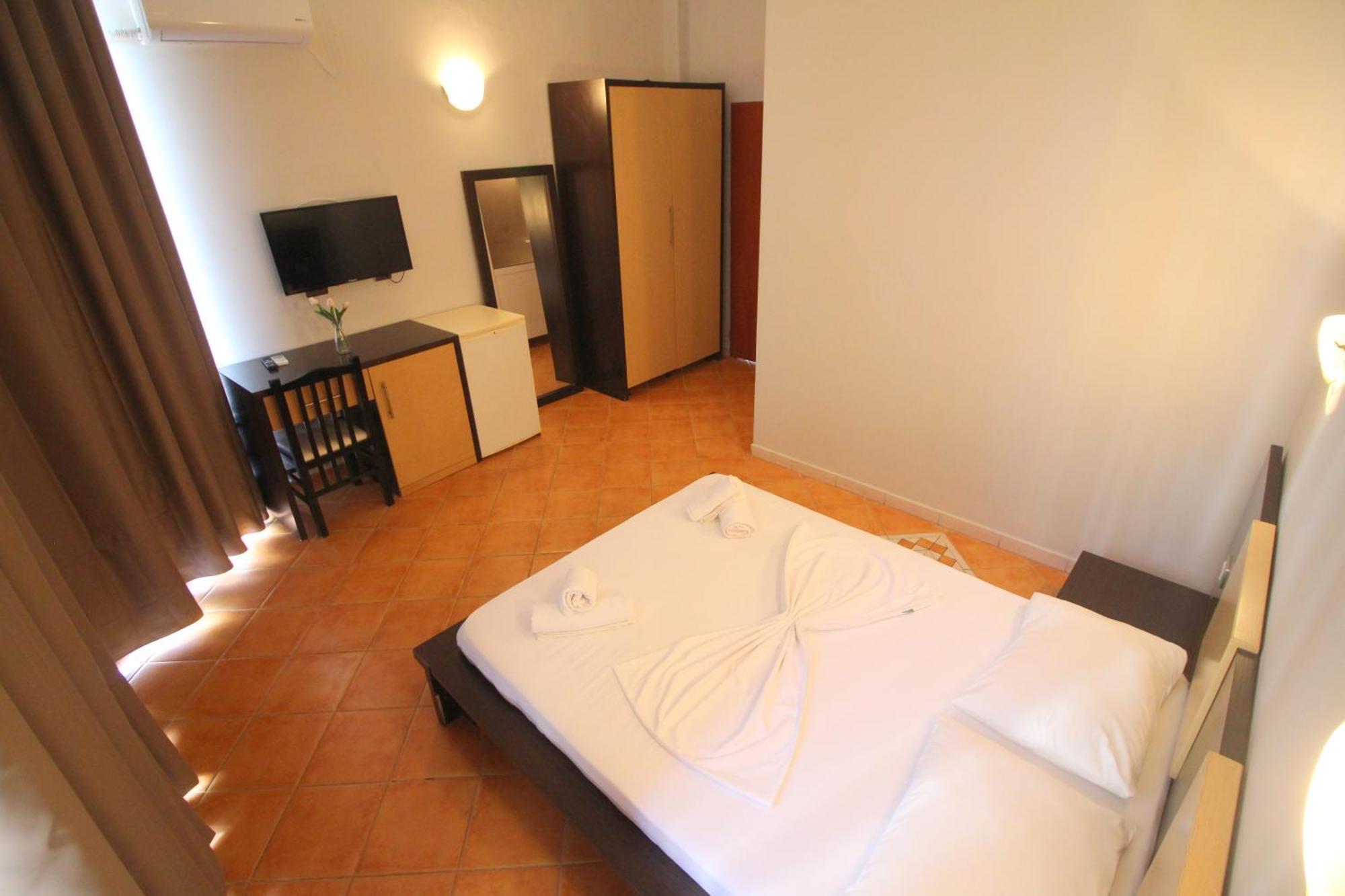 Hotel Ceka Sarande Exterior photo