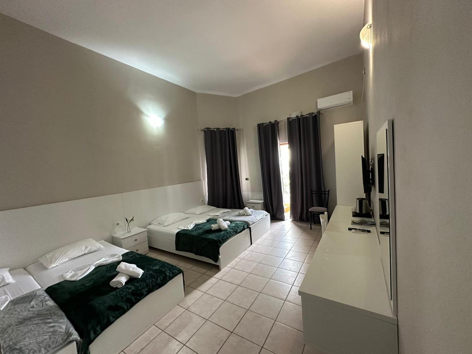 Hotel Ceka Sarande Exterior photo